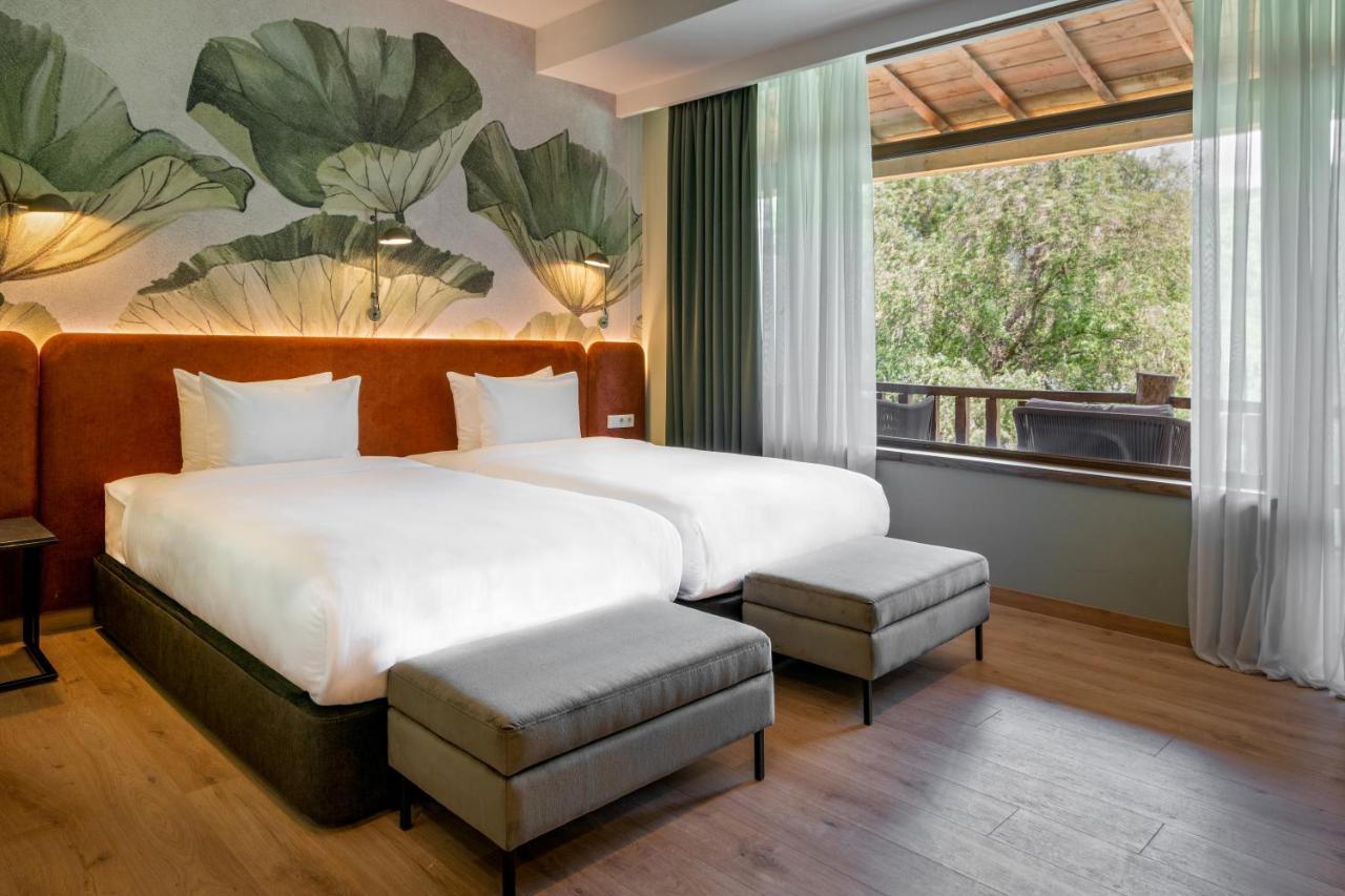 Lopota Lake Resort & Spa Napareuli Extérieur photo Deluxe Room