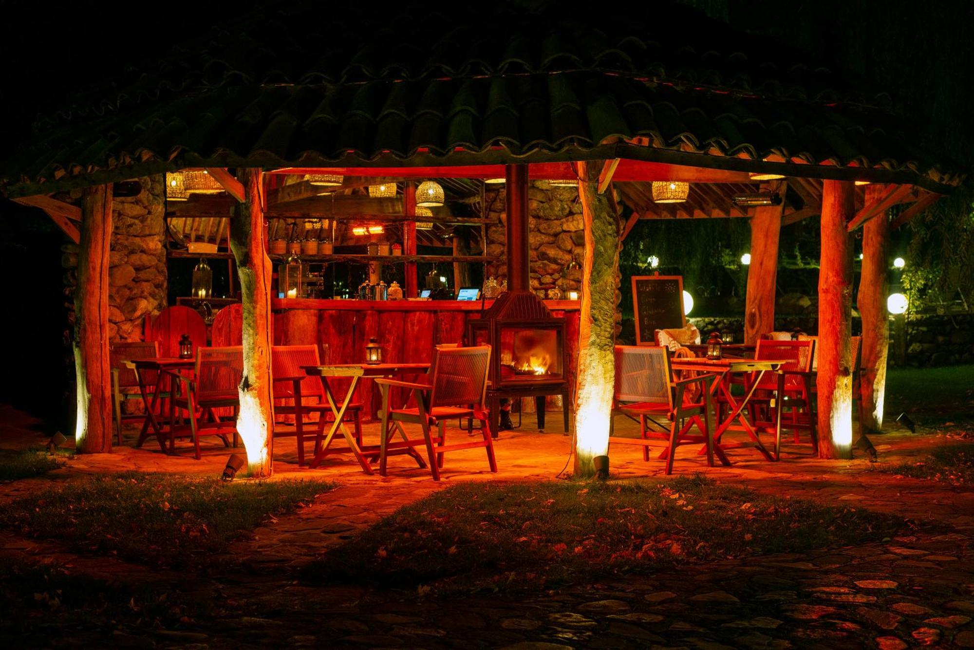 Lopota Lake Resort & Spa Napareuli Extérieur photo A tavern in Athens